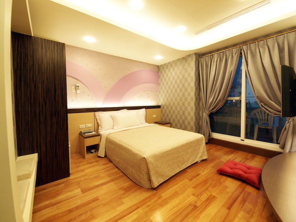 Ibiza Kenting Hotel II