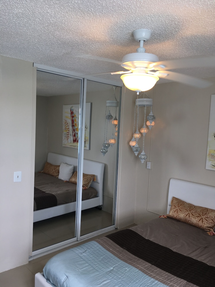 Ocean View Gorgeous 1 Bedroom Apt