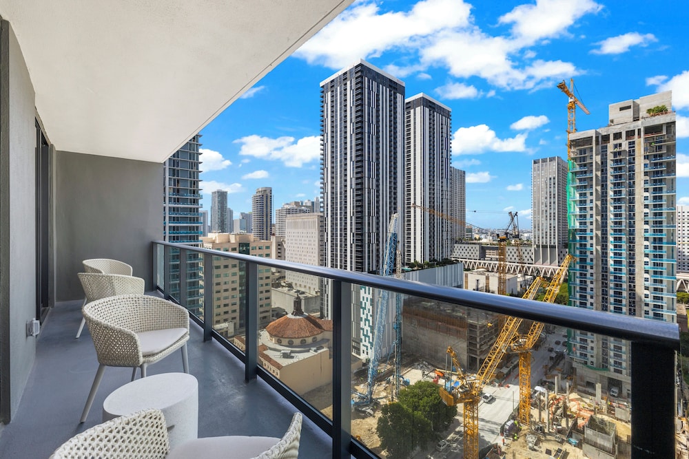 Luxury Condos in Downtown Miami