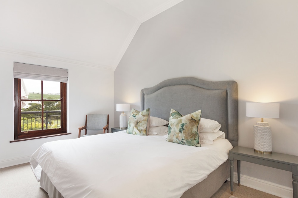Winelands Golf Lodges at De Zalze