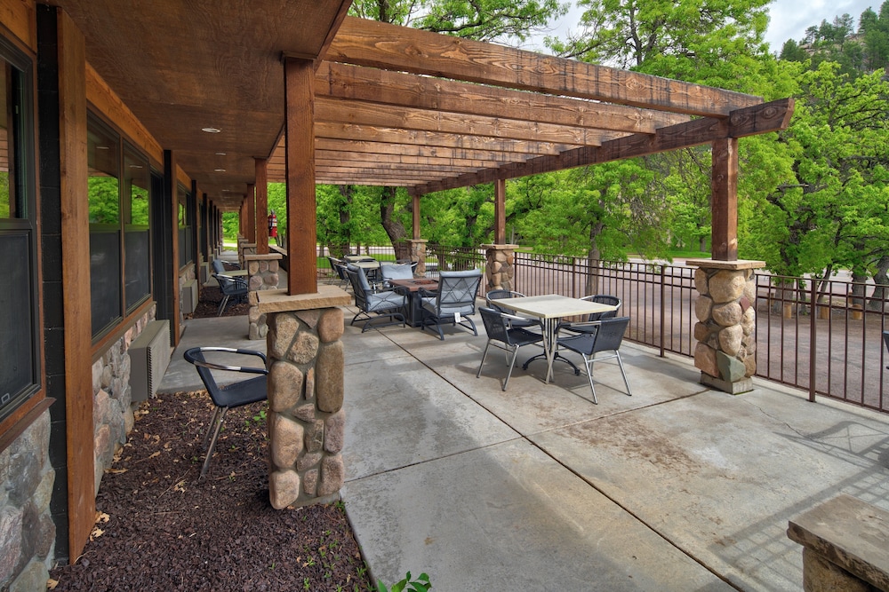State Game Lodge at Custer State Park Resort