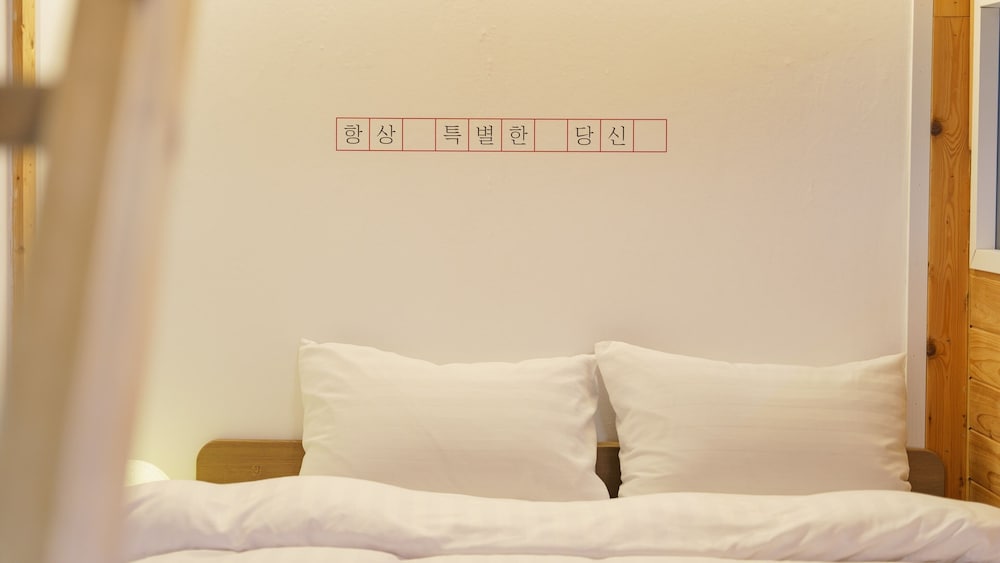 Sokcho Donbangseock Pension