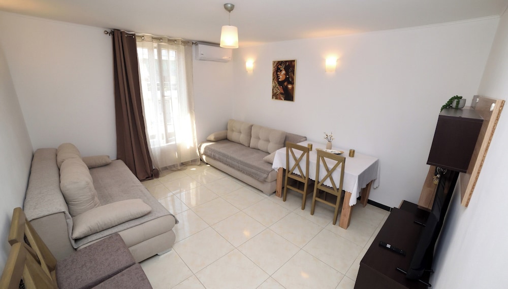 Casa Rosa by Corfuescapes