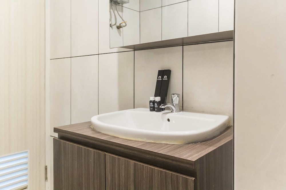 Chic And Cozy 2Br Grand Kamala Lagoon Apartment, เบคาซี - 15