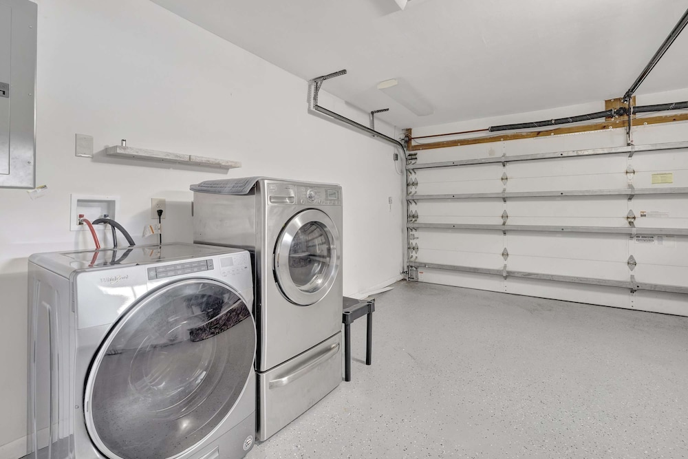 Waterfront Paradise Chic 3 BDR