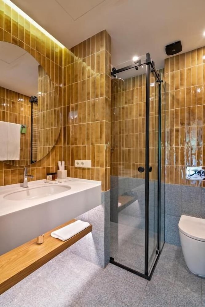 Lopota Lake Resort & Spa