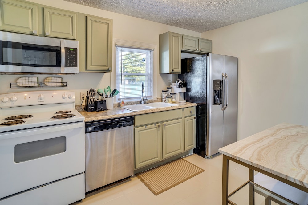7 Mi to Broadway: Cozy, Quiet Whites Creek Retreat