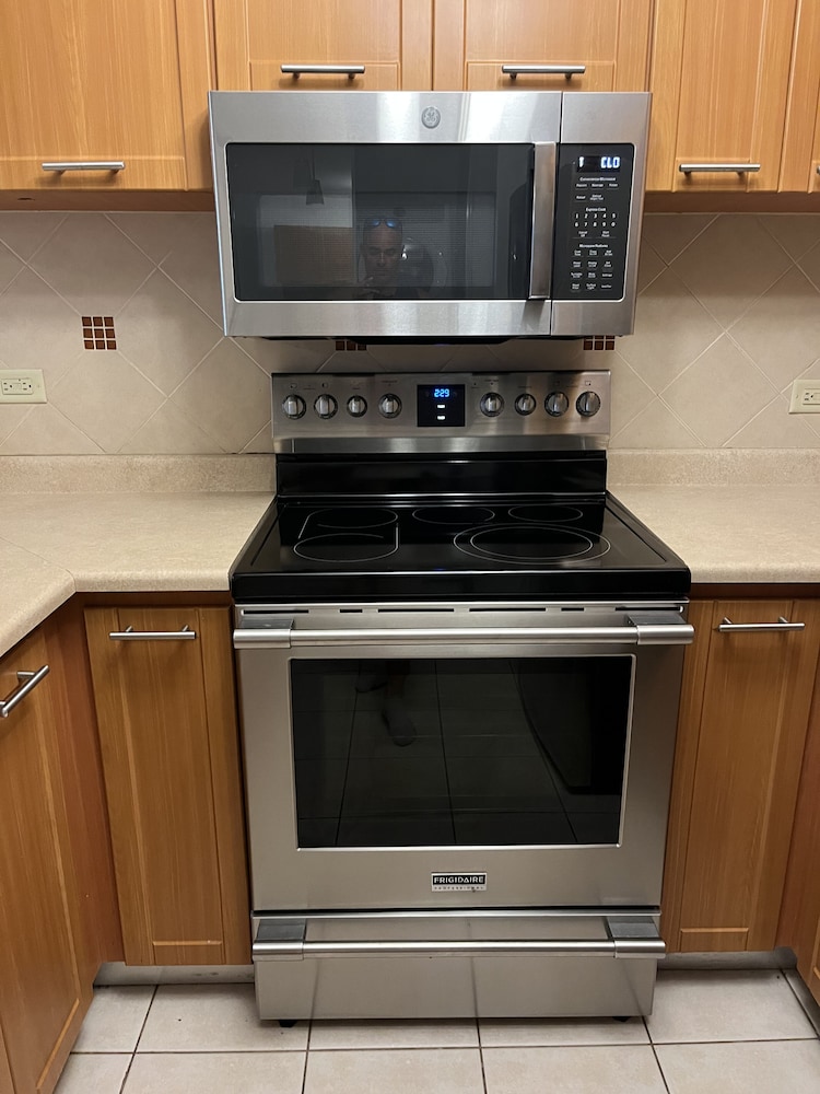 2 Bedroom Condo Pool and Beach Access