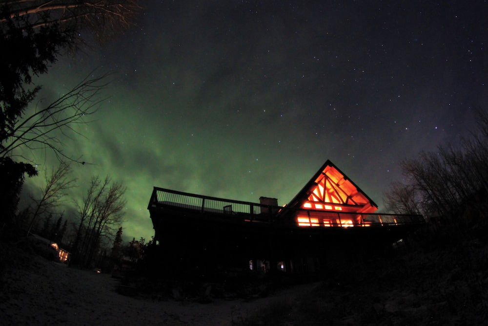 Inn On The Lake