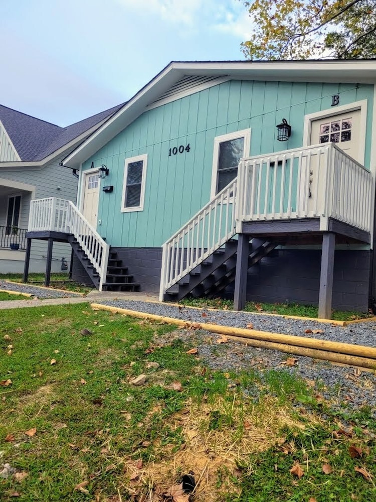 Renovated 2 Bed Walltown Home Walk to Duke A