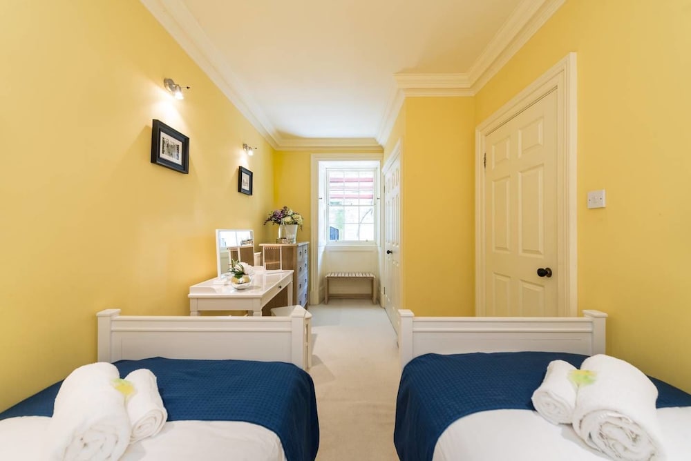 JOIVY Luxury Carlton Terrace Main Door Apartment view 5