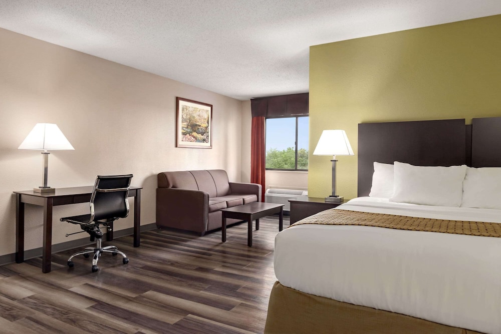 Baymont by Wyndham Monroe view 5
