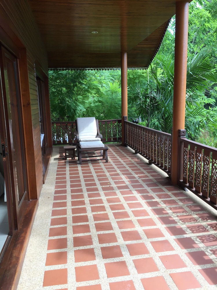 Baan Laem Noi Villa