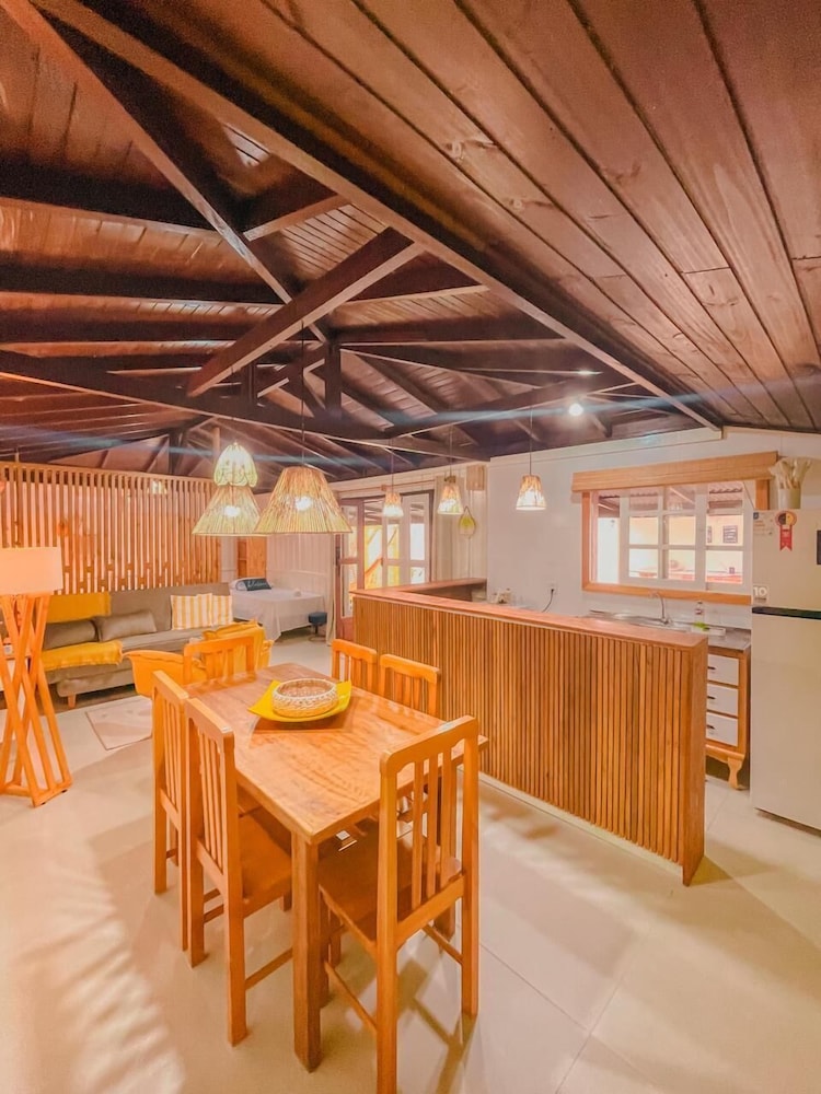 Shangri La Casas e Studios
