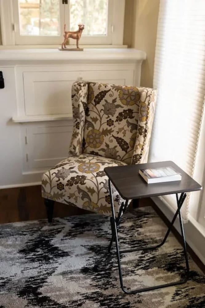 Updated 2BR House in Glendale With Private Fenced Yard Parking p2