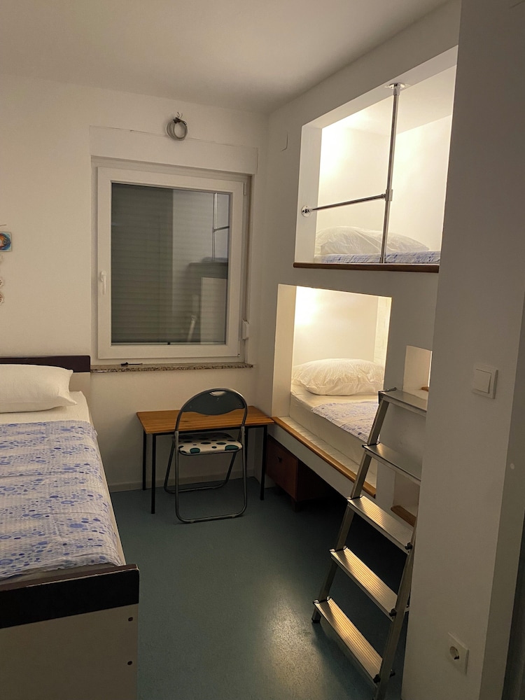 Hostel Kantun