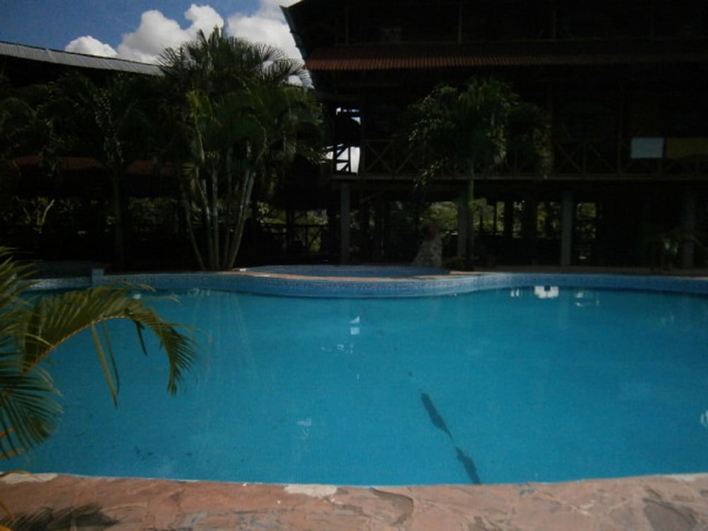 Madera Labrada Lodge