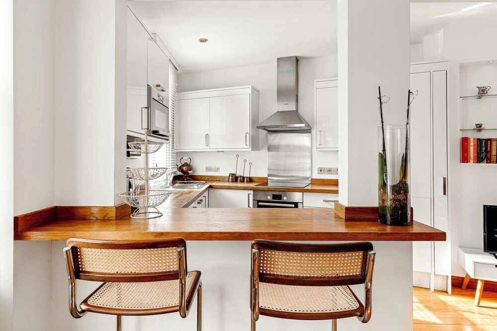 Lovely 1 Bed Home With Garden