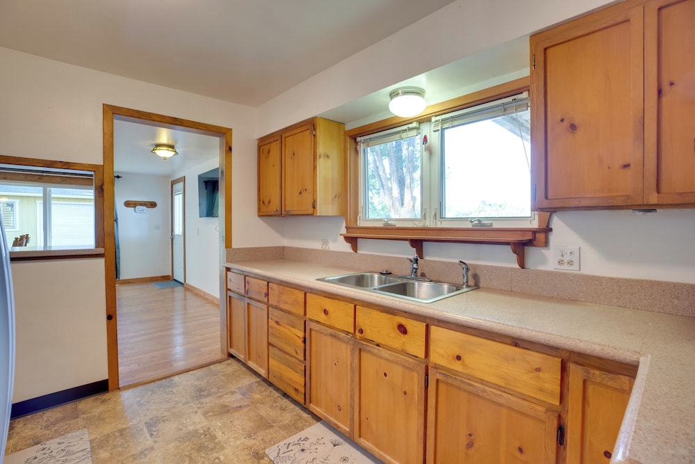Rural Home Near Event Venue! 26 Mi to Black Canyon