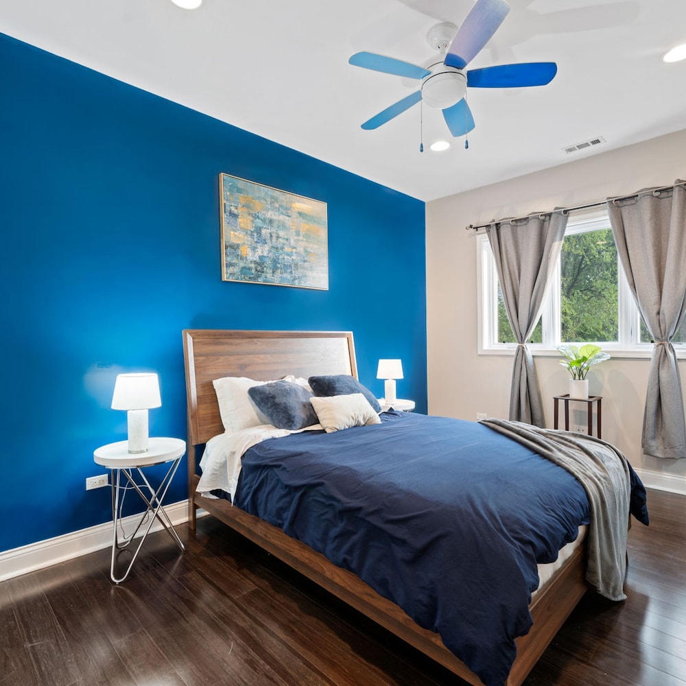 Spacious Luxury Retreat 8 Bed Oasis With 6 Baths