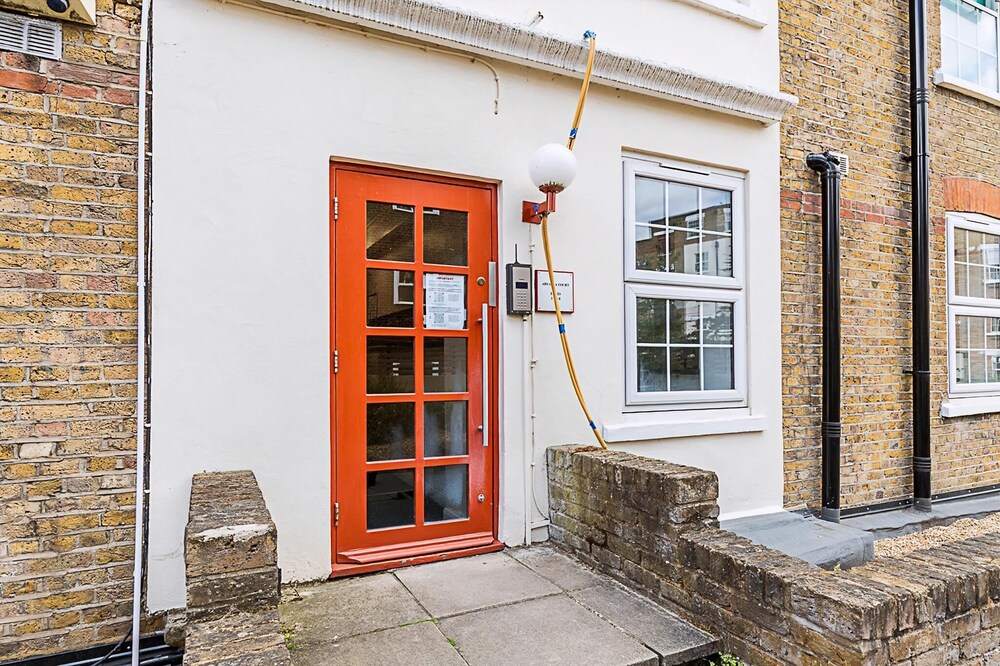 Stylish East London Flat Near Spitalfields Market