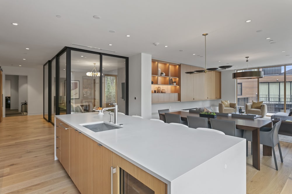 1504 Founders Place - Three Bedroom Deluxe 3 Condo