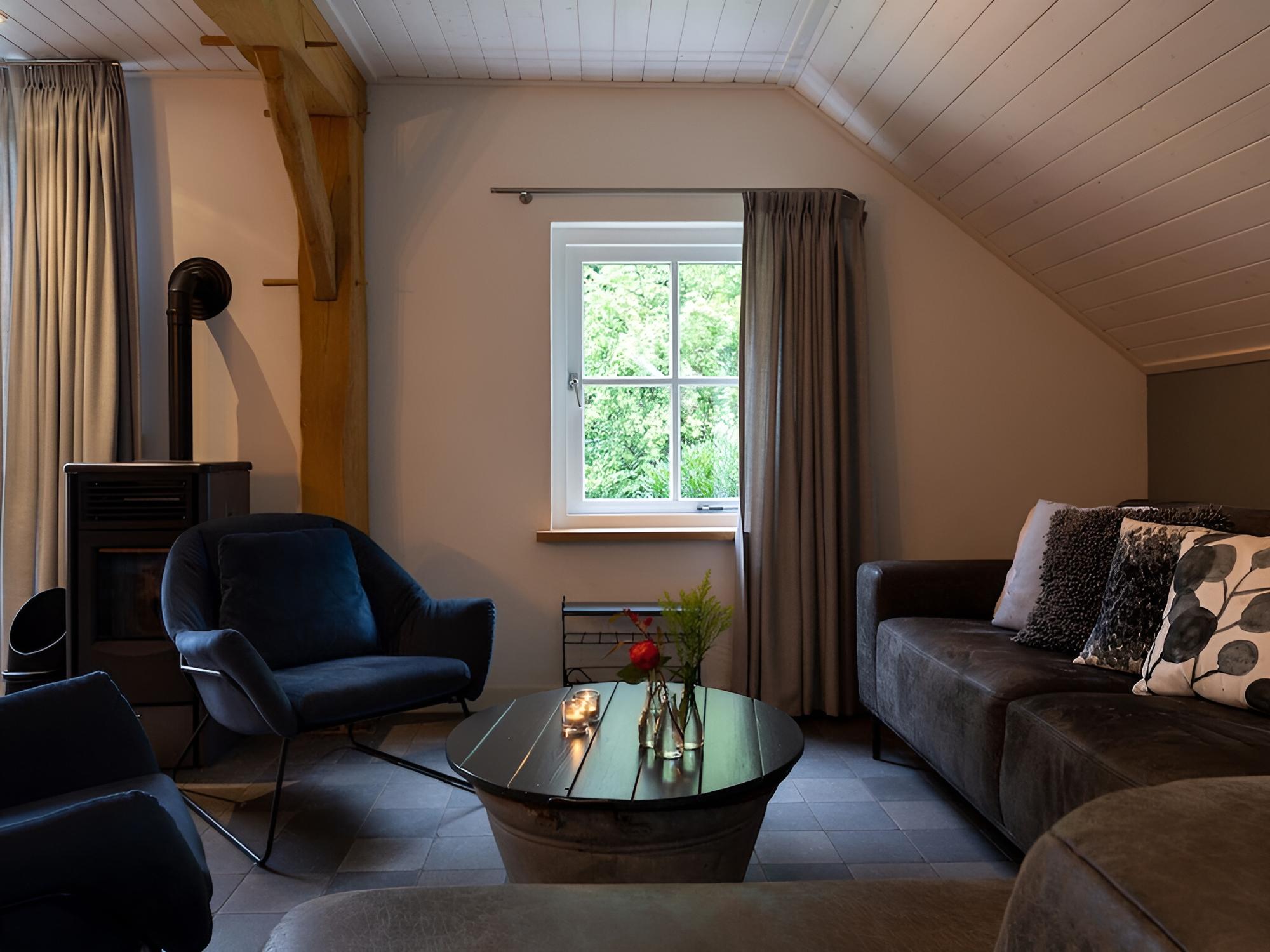 Attractive Holiday Home With a Wood Stove, Located on a Farm view 4
