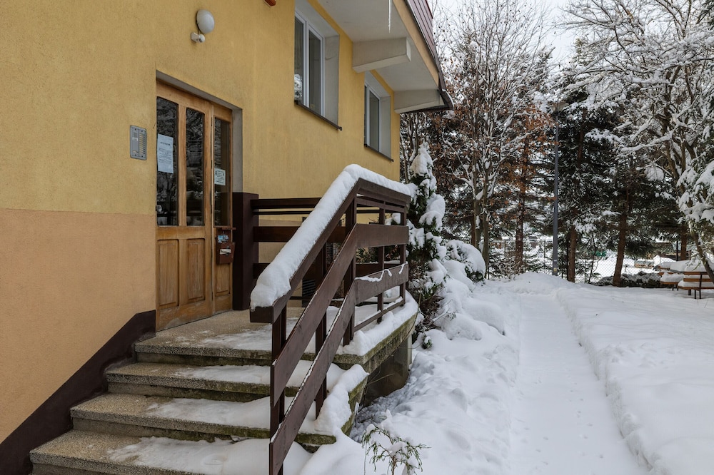 Mountain Corner Apartment by Renters view 5