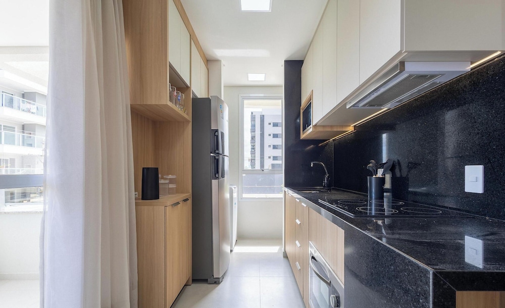 Apt w/ Balcony & BBQ 350m From the Sea Eim0301