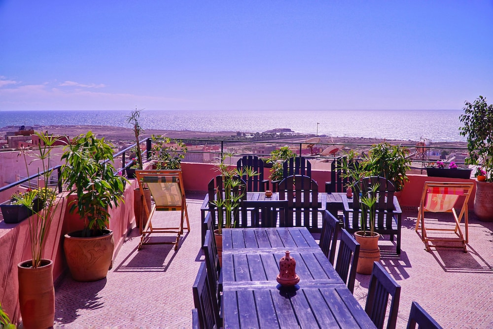 Hotel The Surf Hotel - Image 1