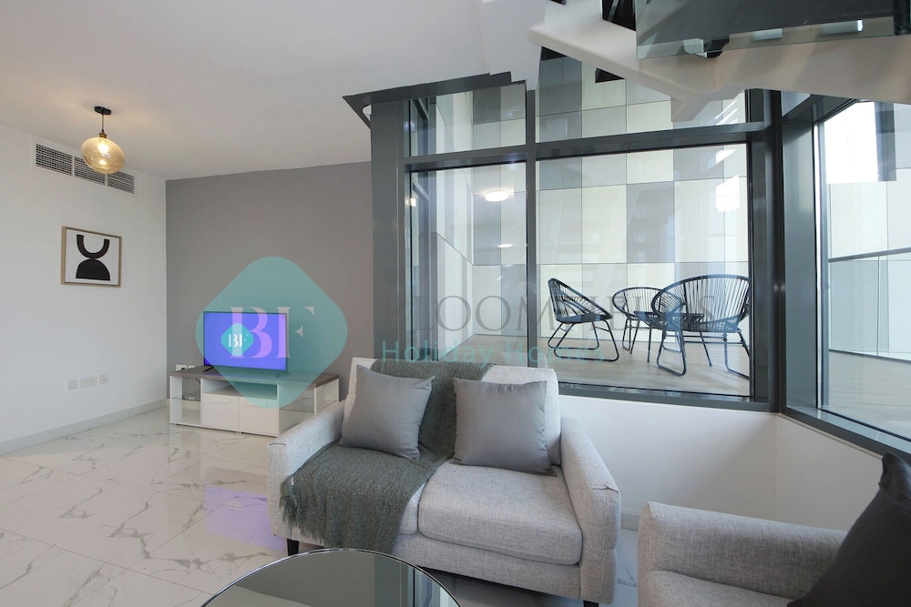Bloomfields Luxury 2BR Duplex Raha Loft