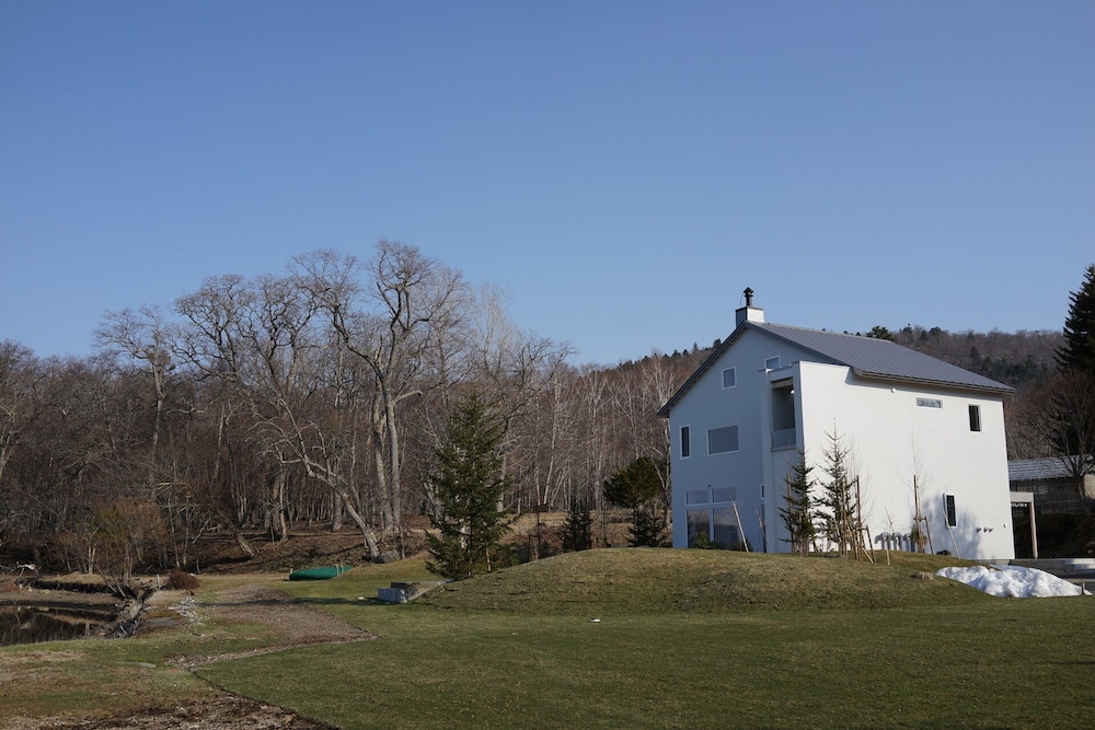 Sansui Lakeside Villa