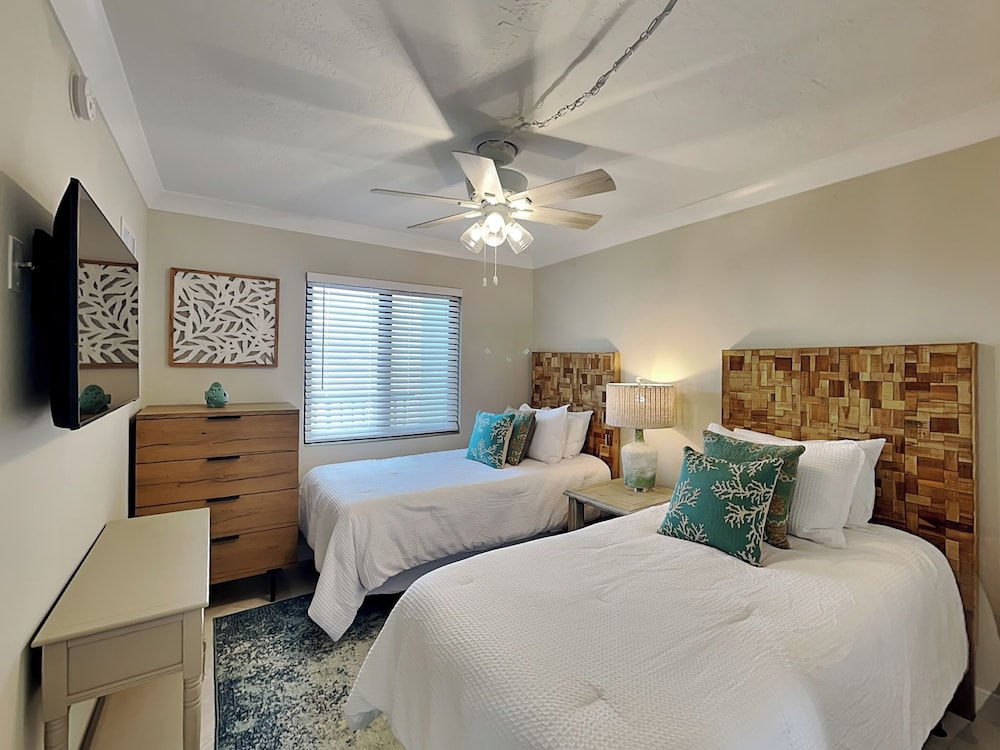Seaside 1 by Distinctive Beach Rentals