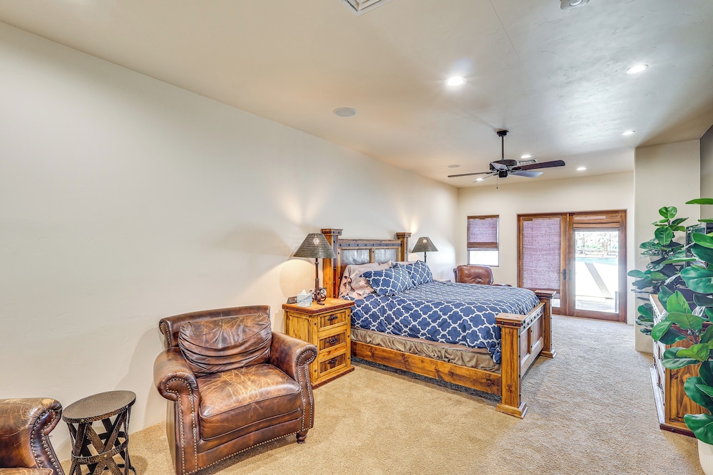 Game Room + Dock: Riverfront Escape in Parker!