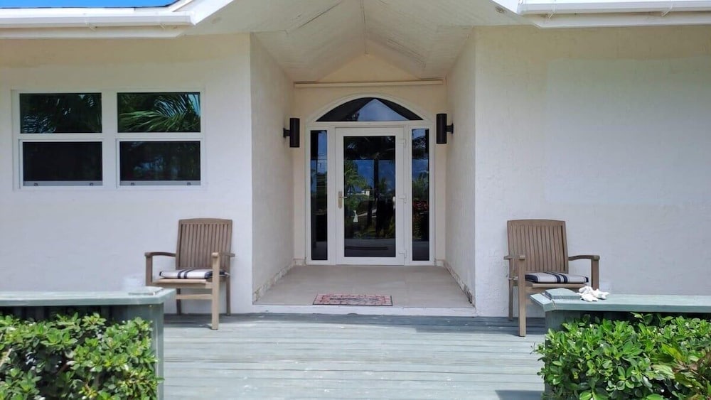 Wish House - Private Beach House Double Bay Beach 3 Bedroom Home