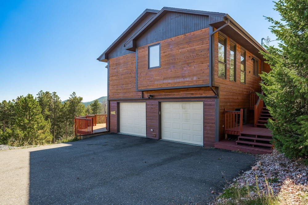 5 Bedroom Whole Home With Mountain Views