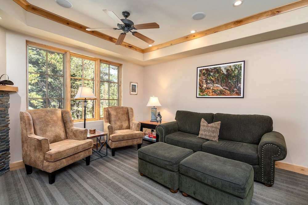 Bear Valley Vacation Condos by RedAwning