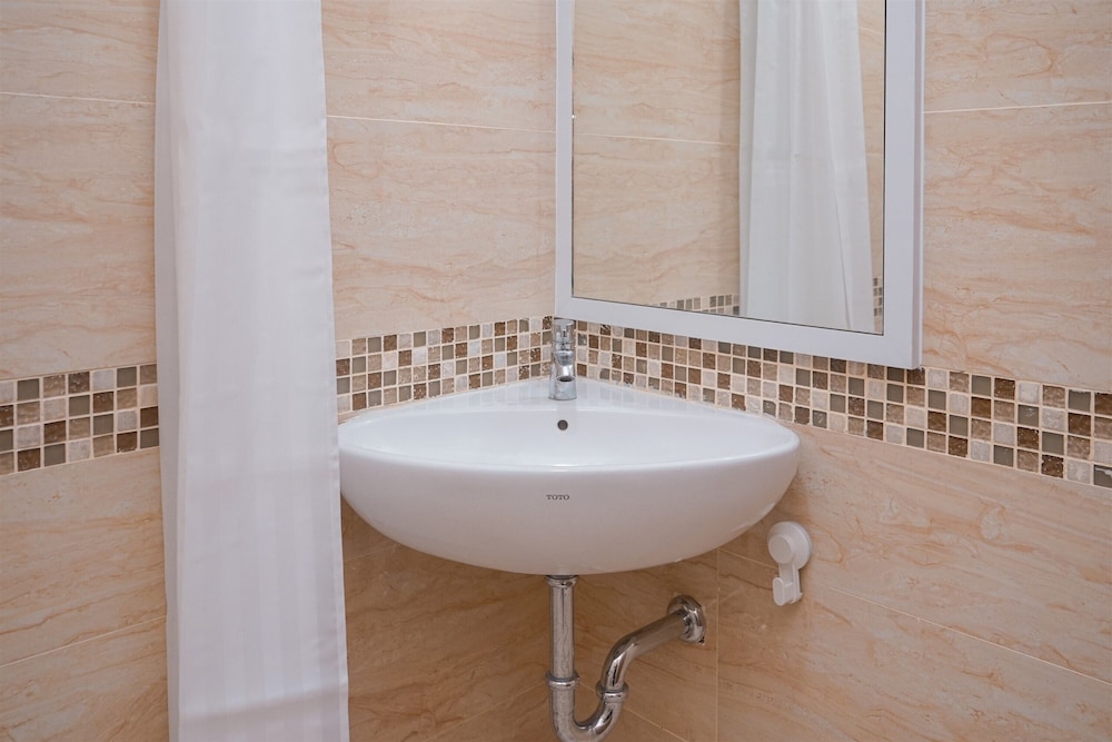 Fully Furnished Studio Room Apartment B Residence