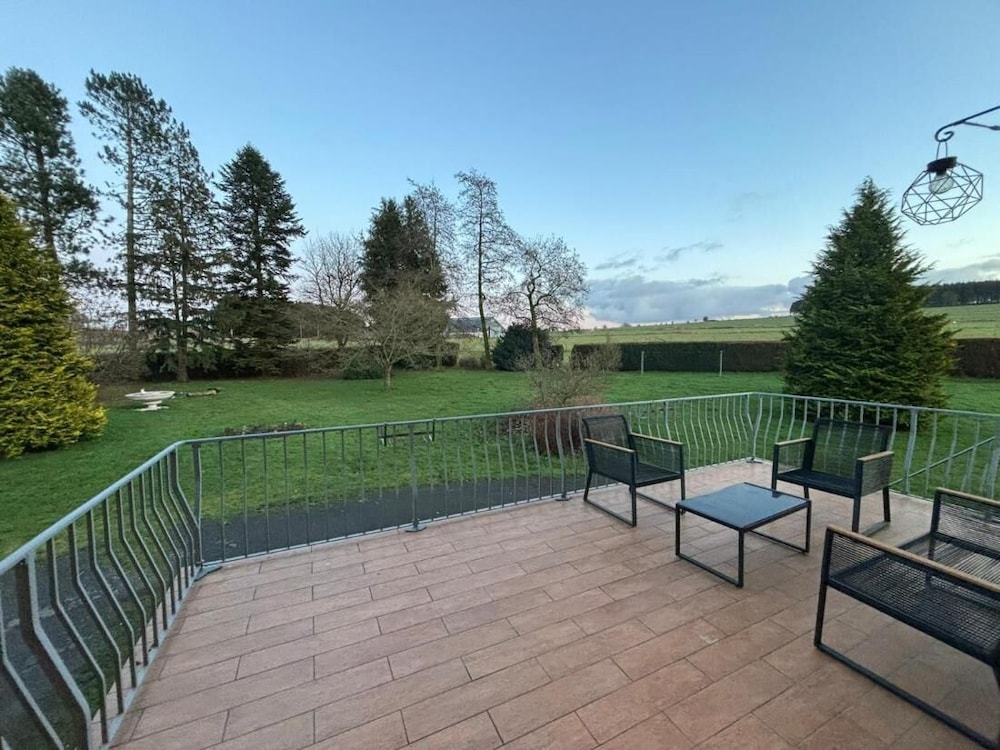 Villa De Miguel Enjoy a Pleasant Moment With Family or Friends