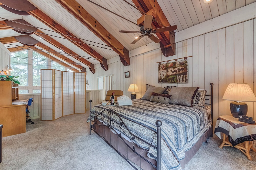 Alto Chalet by Ruidoso Vacation Rentals view 4