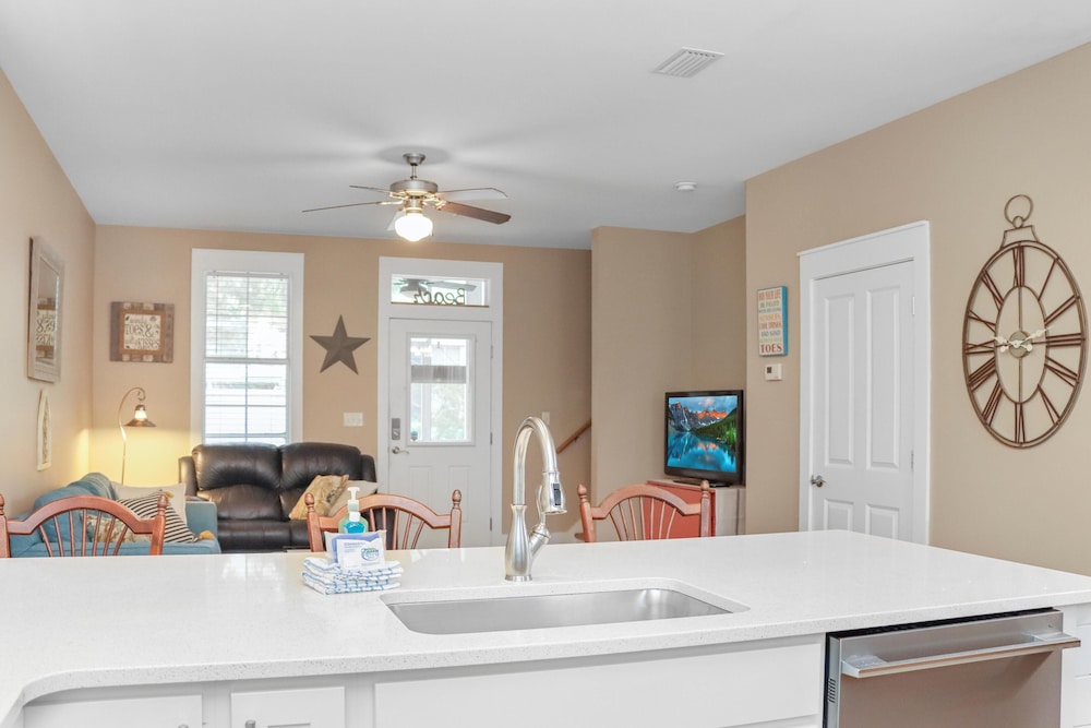 Barefoot Cottage B37 - The B's Knees