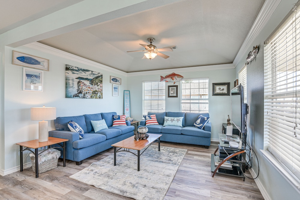 Walk to Shore: Surfside Beach Home w/ Balcony! view 4