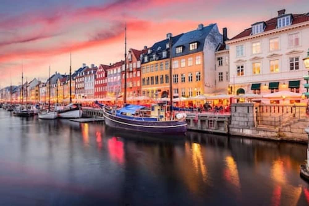 Stunning 2br in the Heart of CPH