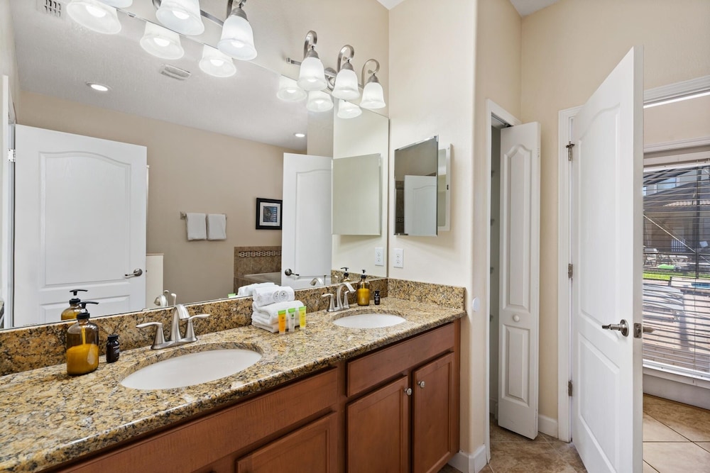 Championsgate Resort 8 Bedroom Pool Home with Spa 8 Home