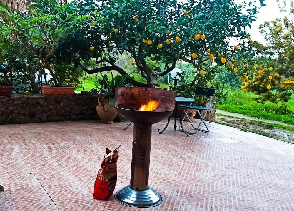 Tenuta Piana 1: Direct Access to the sea