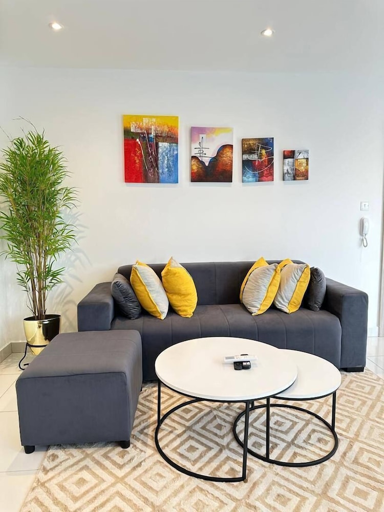 The Loxwood House Royal Luxury Suites