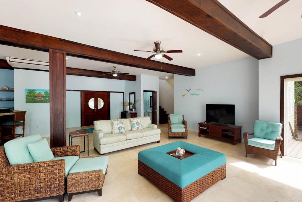 Laru Beya Palmetto Bay