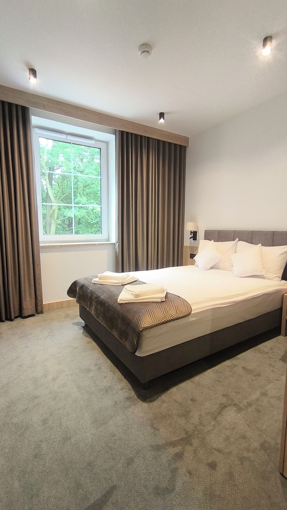 Dom Nazaret - Close to Airport 24h