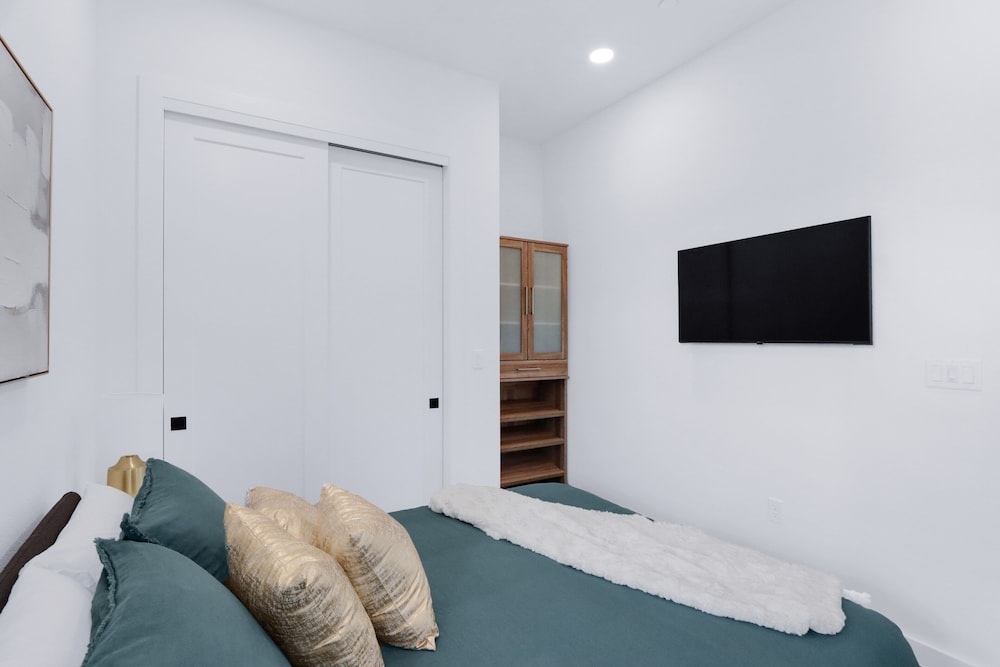 Luxury Resort-style Living Centrally Located