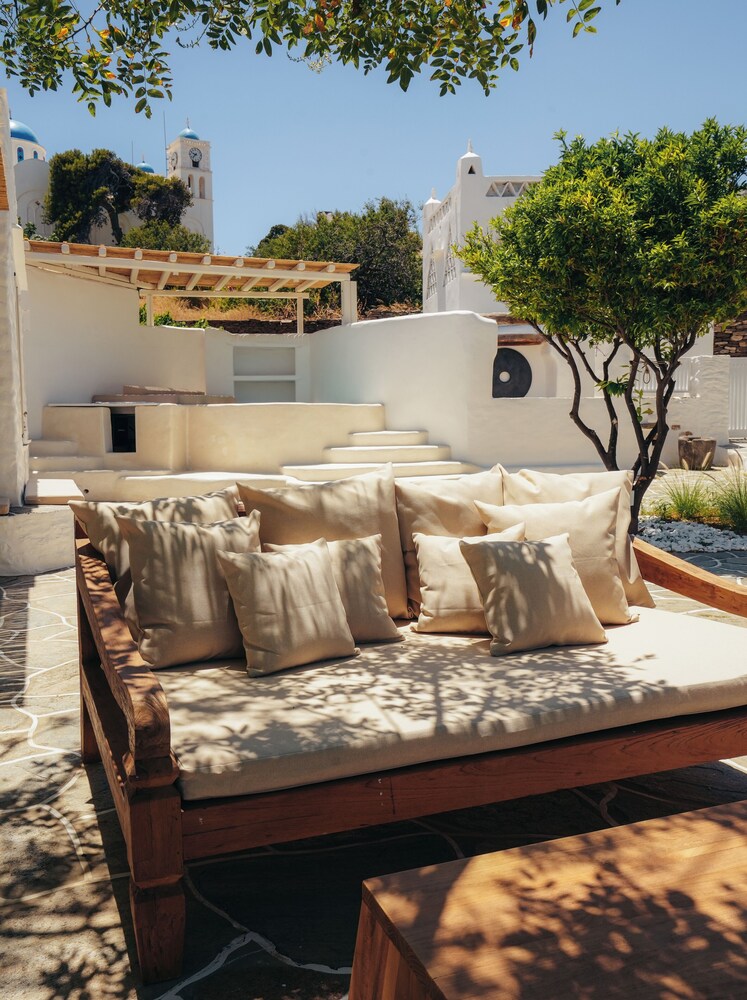 Rabagas Suites